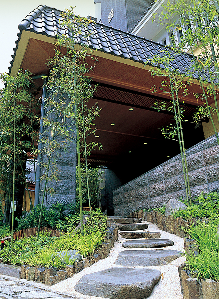 佐取館について