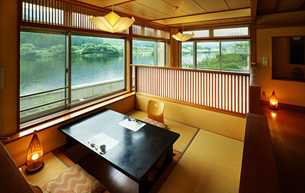 【月あかり】半個室席