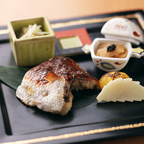 「沙渡里」料理一例